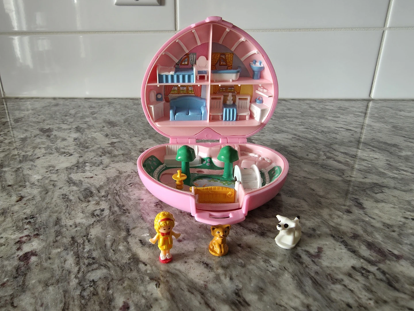 1989 Polly Pocket Country Cottage