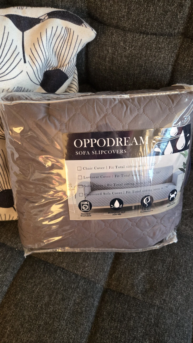 Waterproof & anti-slip couch sofa cover - photo 2