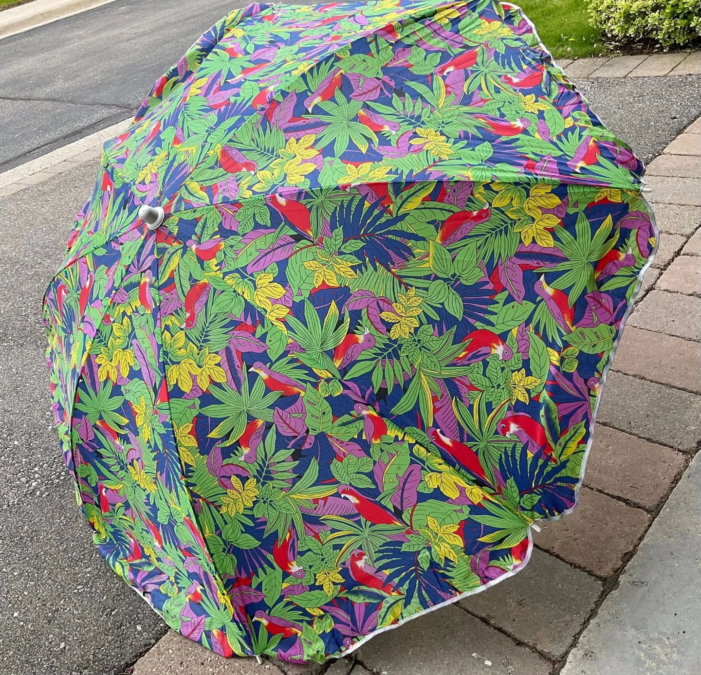Colourful Tropical Print Beach Umbrella - photo 2