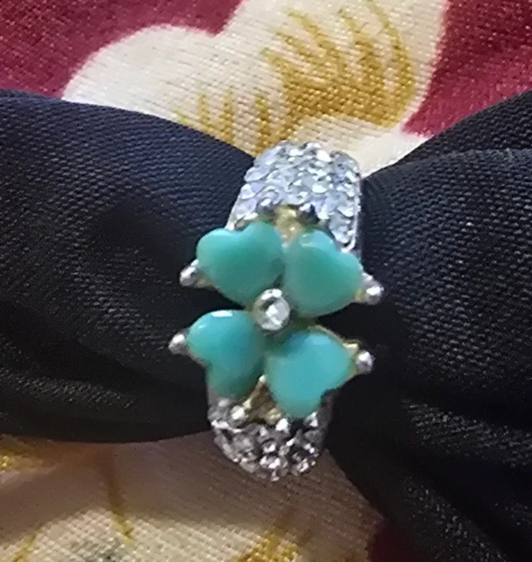New Sparkly Clover Ring with Turquoise Hearts