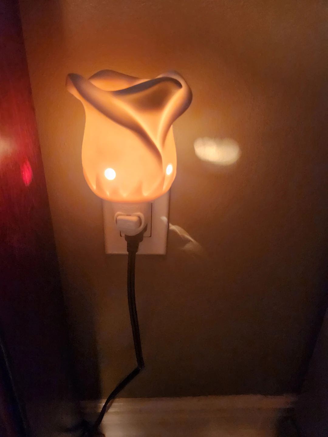 Scentsy Ceramic Rose Plug-in Wax Warmer