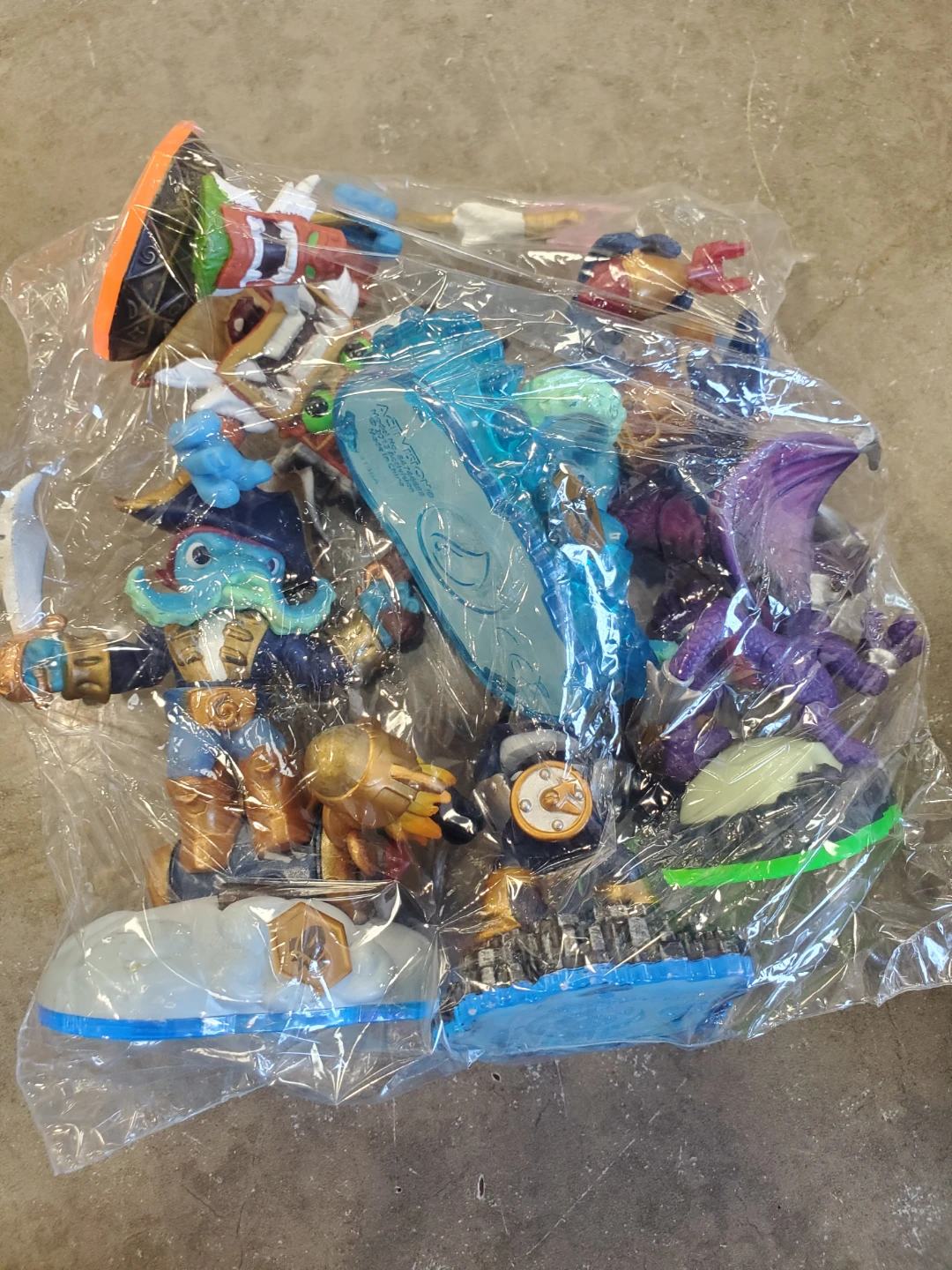 Skylanders Swap Force PS3 Game with Figures - photo 2