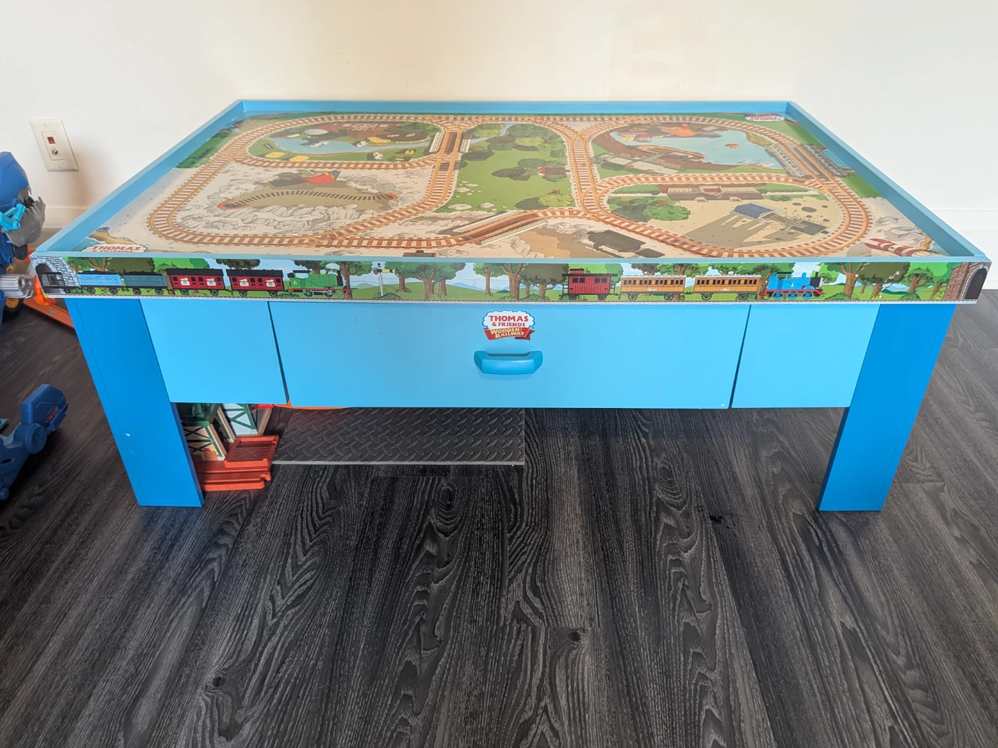 Thomas & Friends Train Table