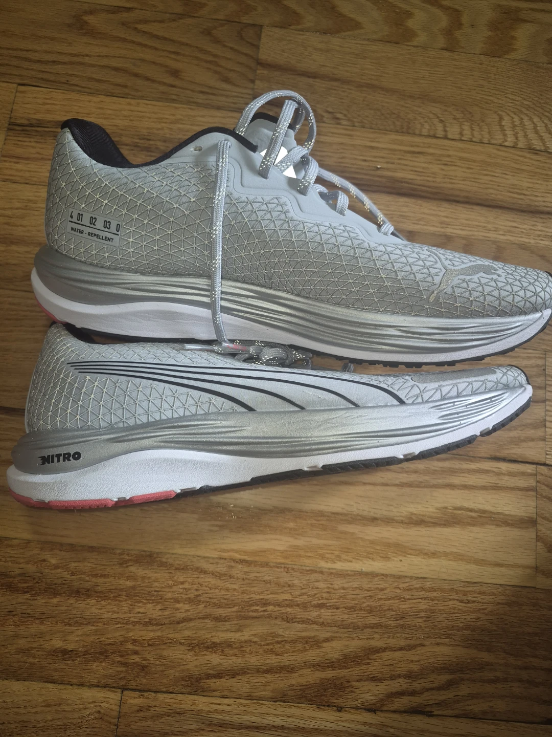 Bundle of 4 Pairs of  sneakers - photo 3