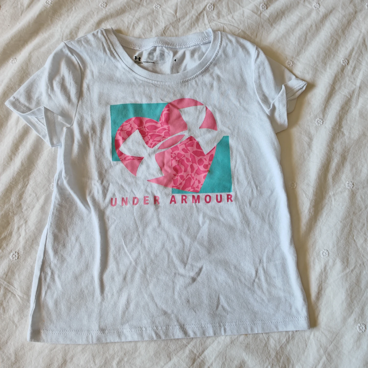 Under Armour Girls White Graphic T-Shirt Size 4 - photo 2