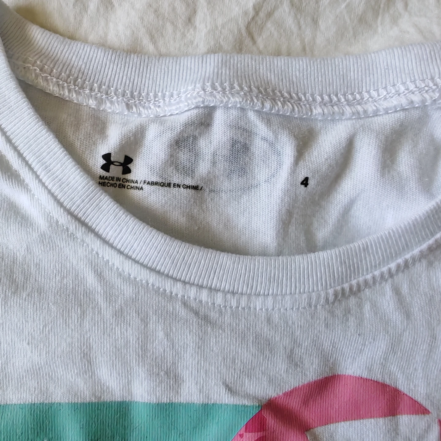 Under Armour Girls White Graphic T-Shirt Size 4 - photo 4