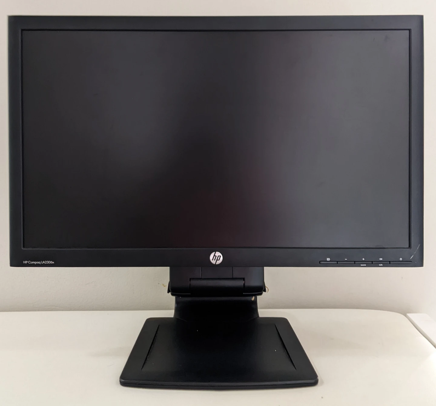 HP Compaq LA2306x Monitor