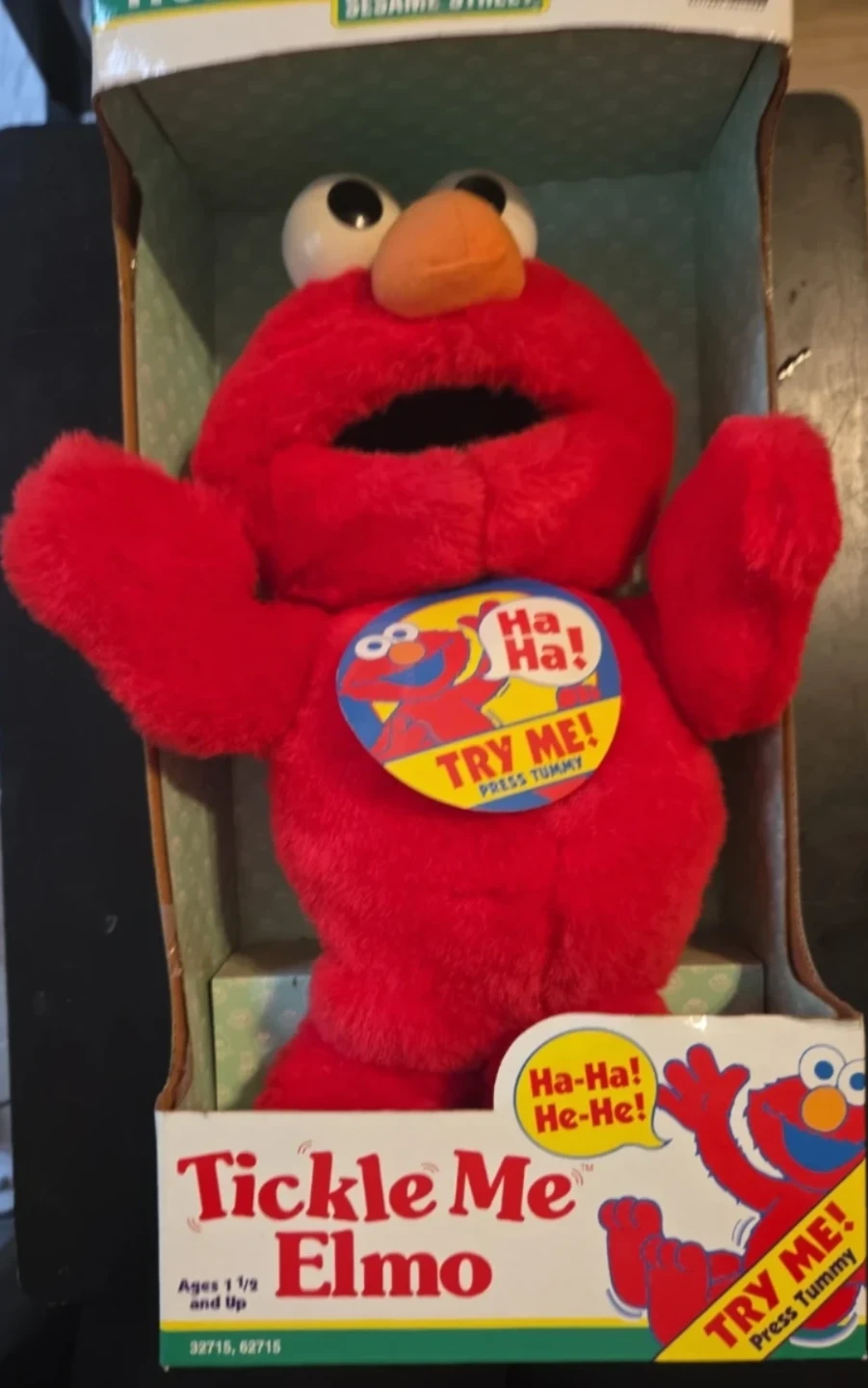 Sesame Street Tickle Me Elmo Plush Toy - photo 3