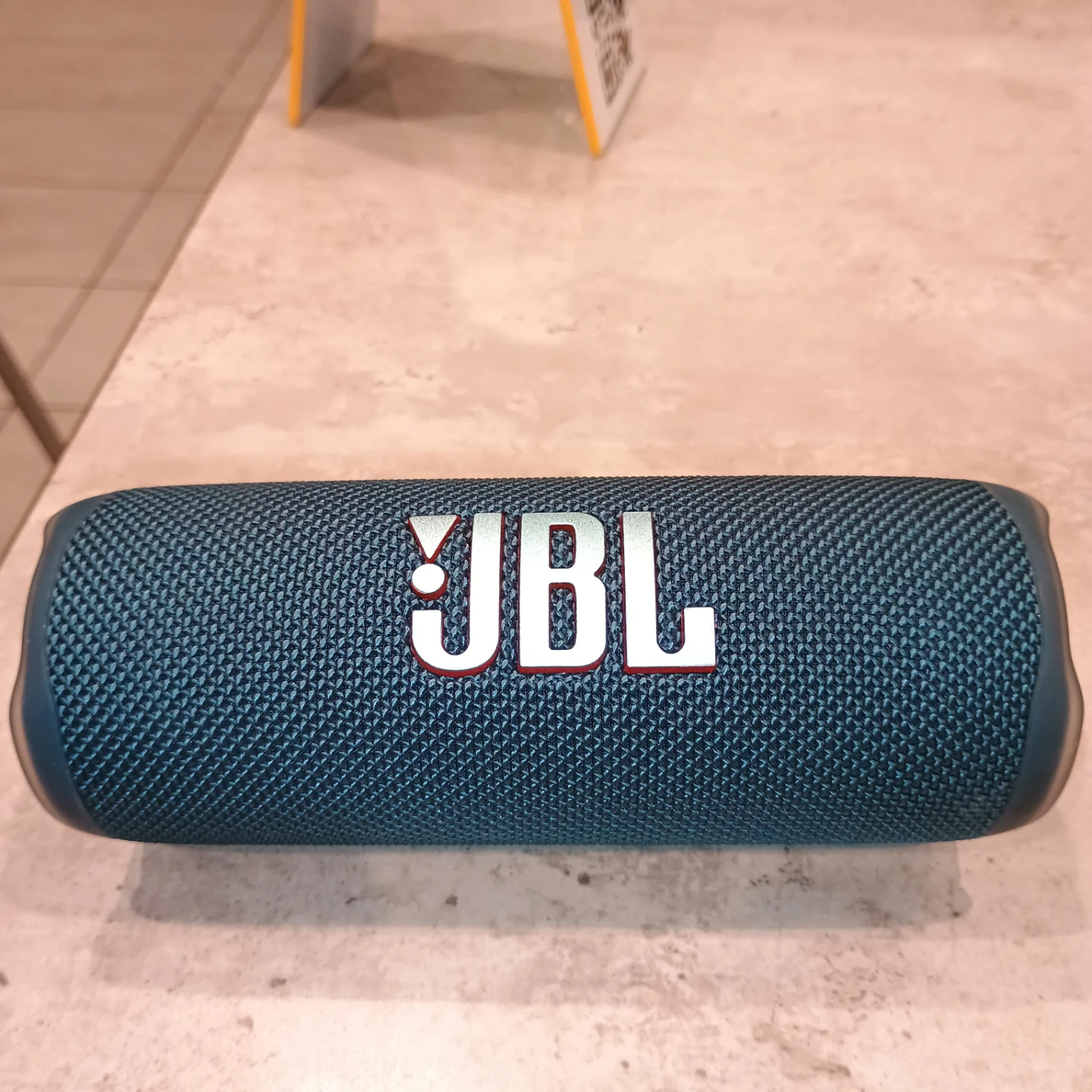JBL Flip 6 Portable Waterproof Bluetooth Speaker - photo 4