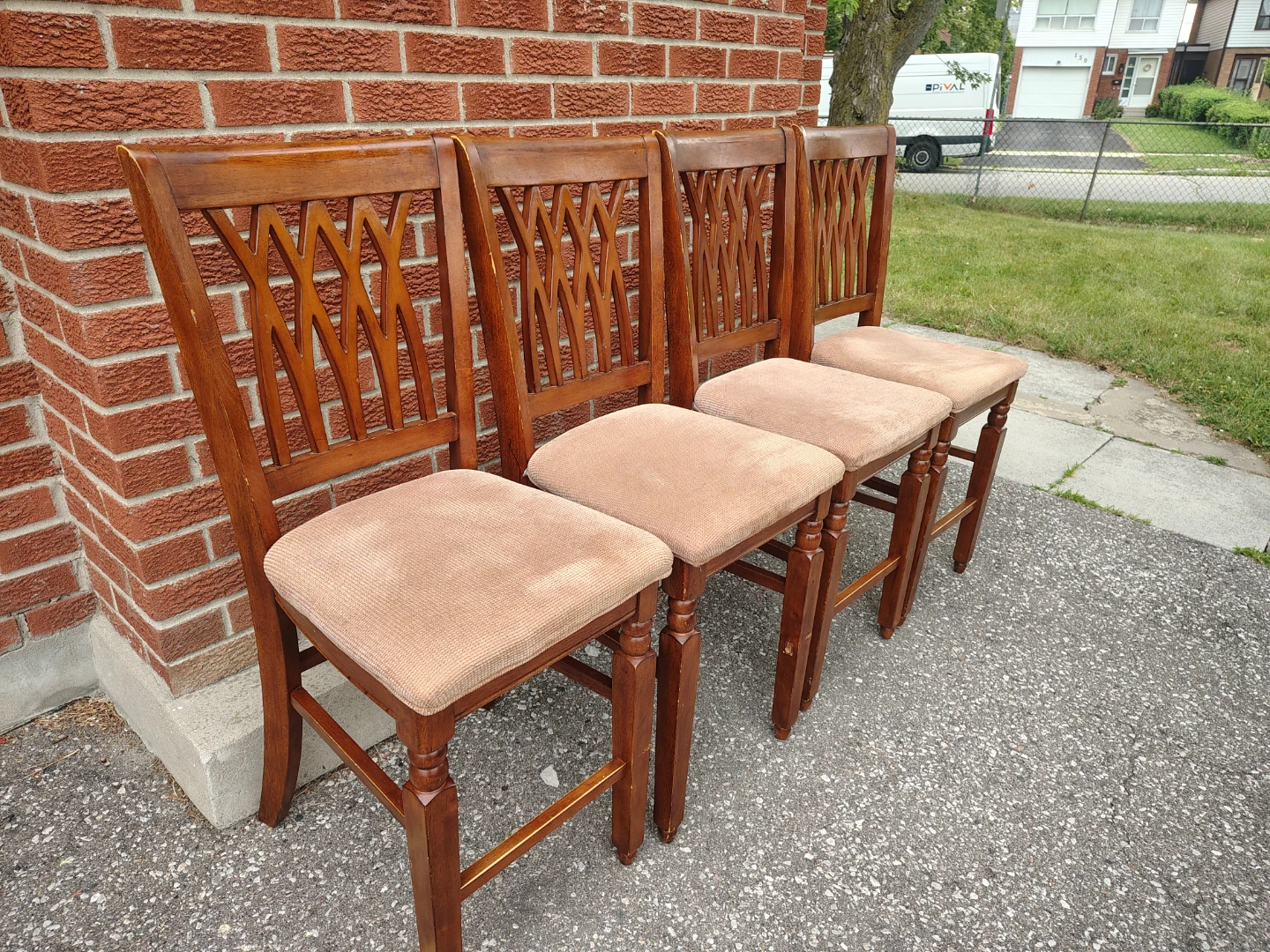 Set of 4 Wooden Chairs with Upholstered Seats - photo 2