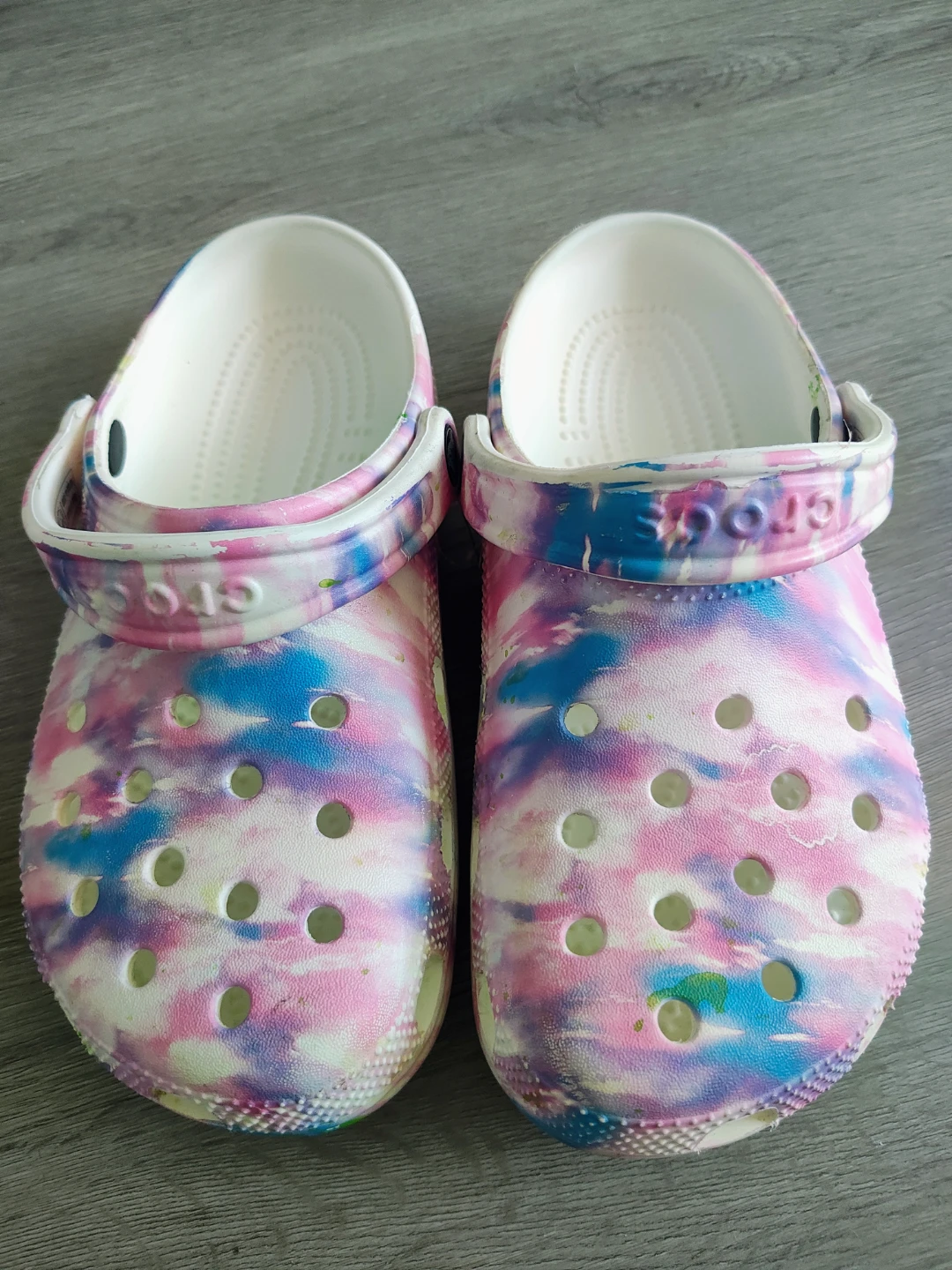 Crocs Tie-Dye Clogs Size 7