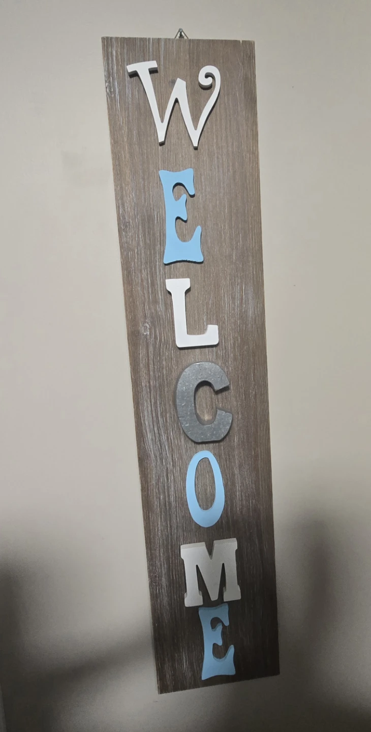 Wooden "Welcome" Sign