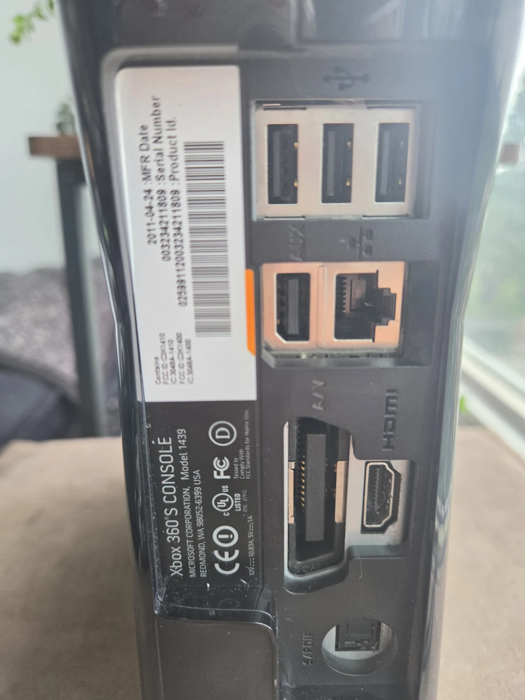 Xbox 360 S Console - photo 5