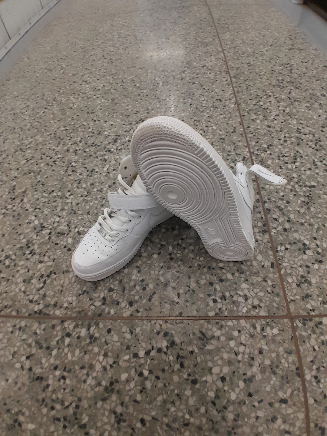 Nike Air Force 1 High Top Sneakers Men's Size 9 - photo 2