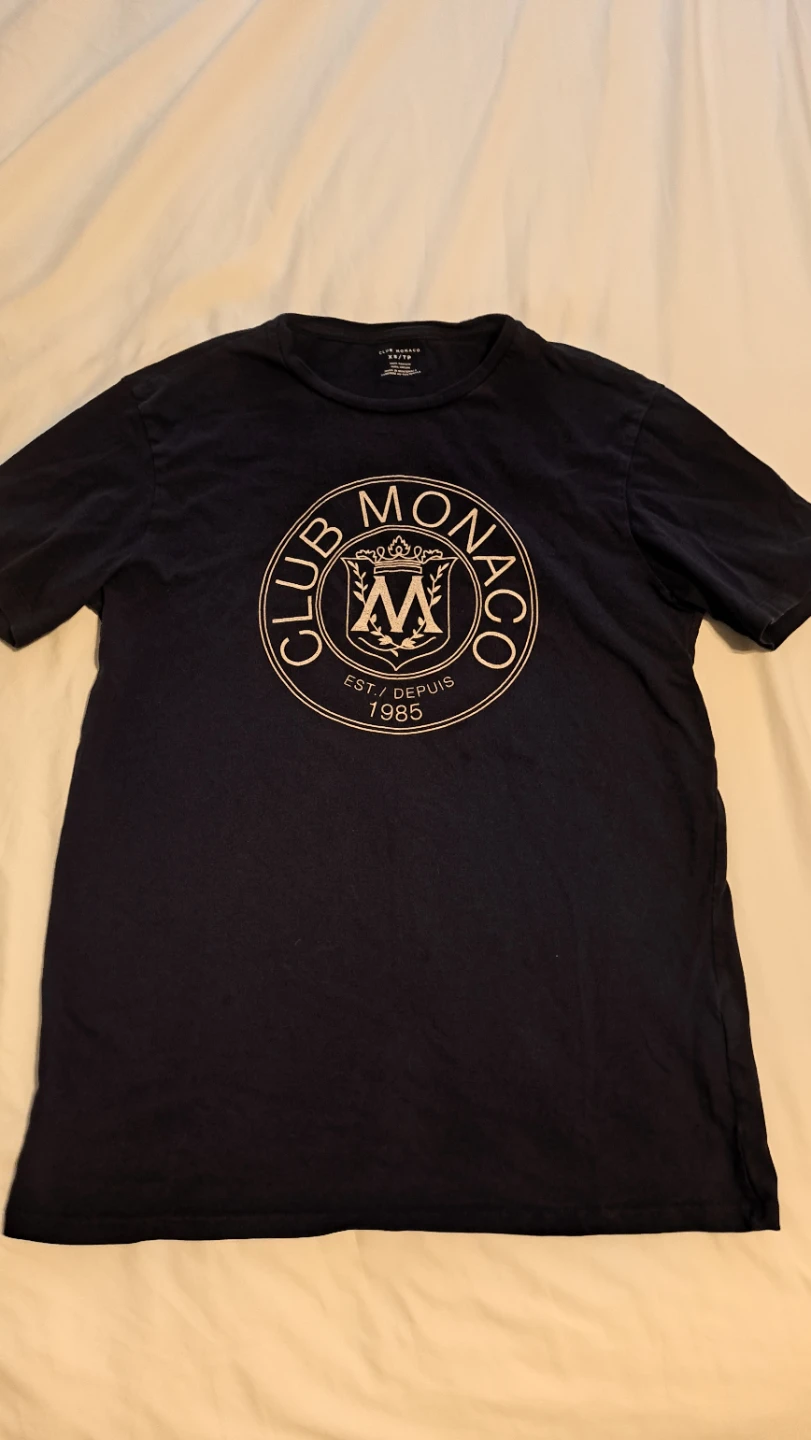 Club Monaco Vintage Crest Tee  XS
