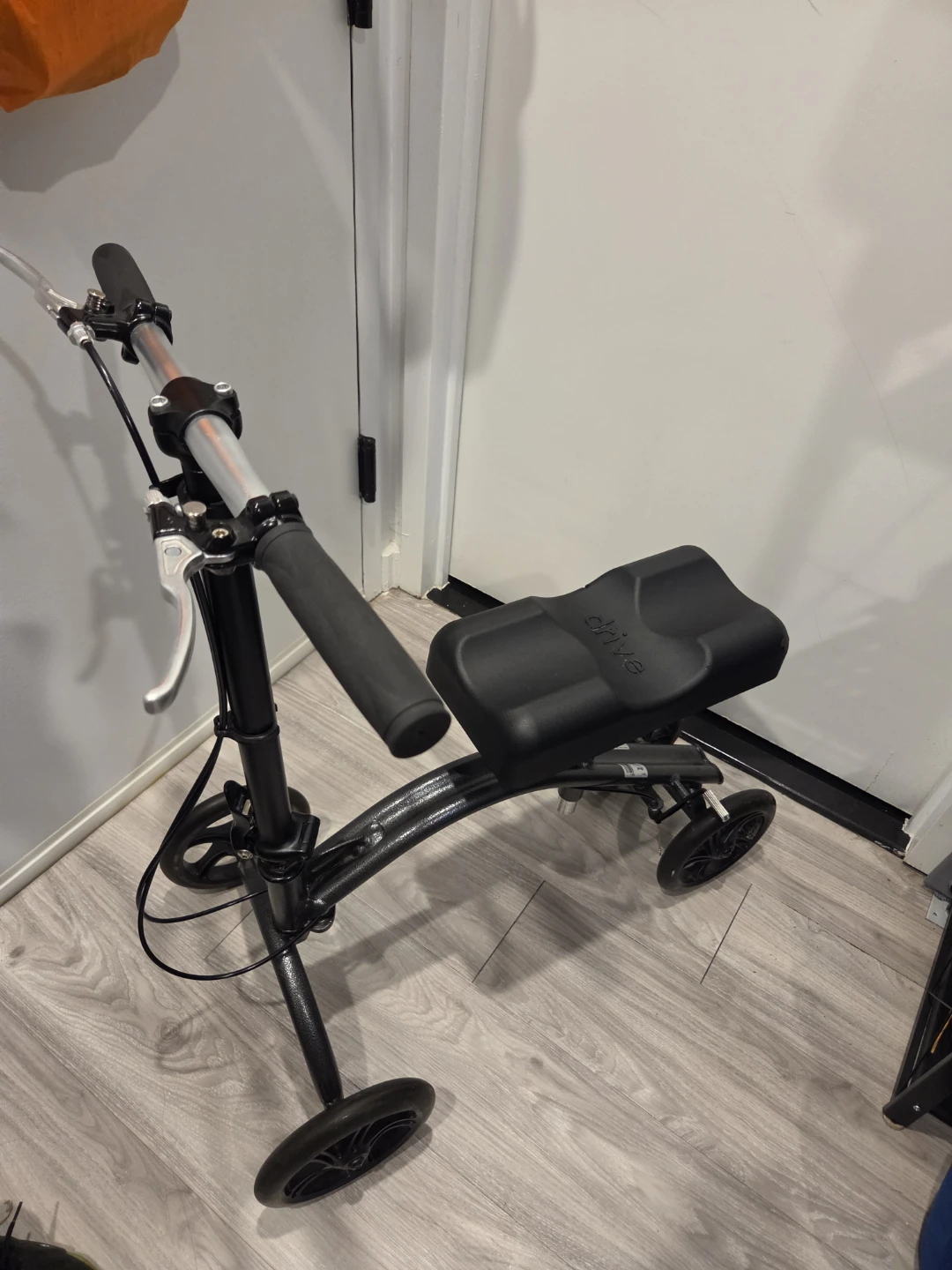 Drive Medical Steerable Knee Walker Scooter - photo 2