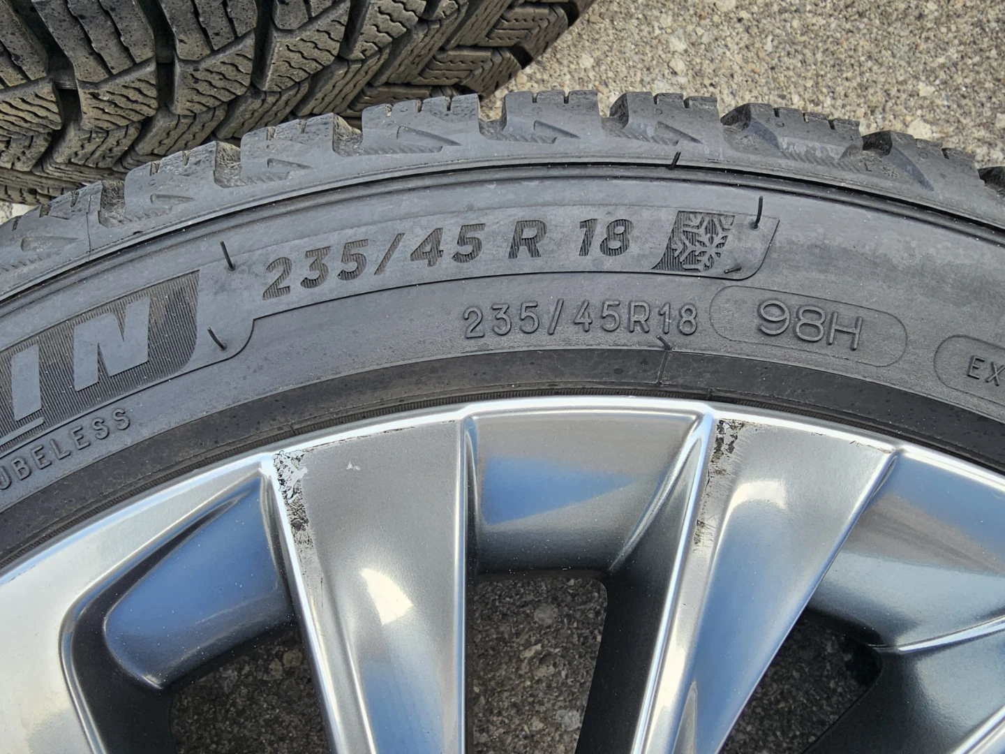LEXUS ES, IS WINTER TIRES ON O.E.M RIMS - photo 4