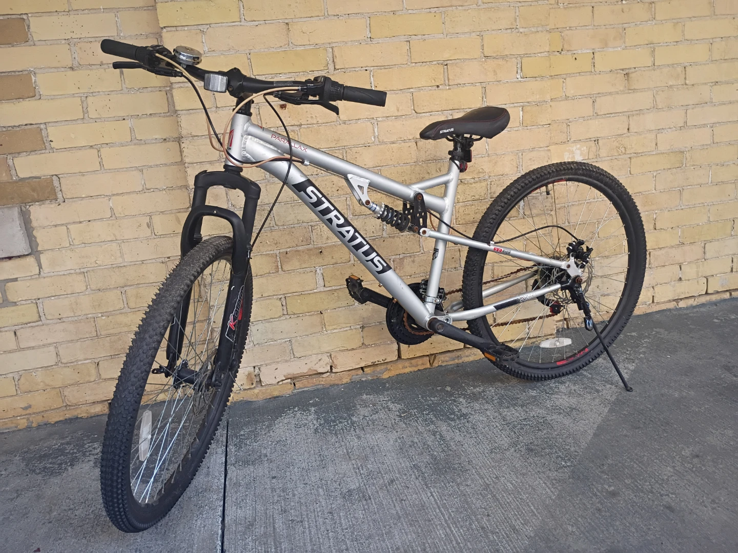 Stratus Parallax Full Suspension Mountain Bike
