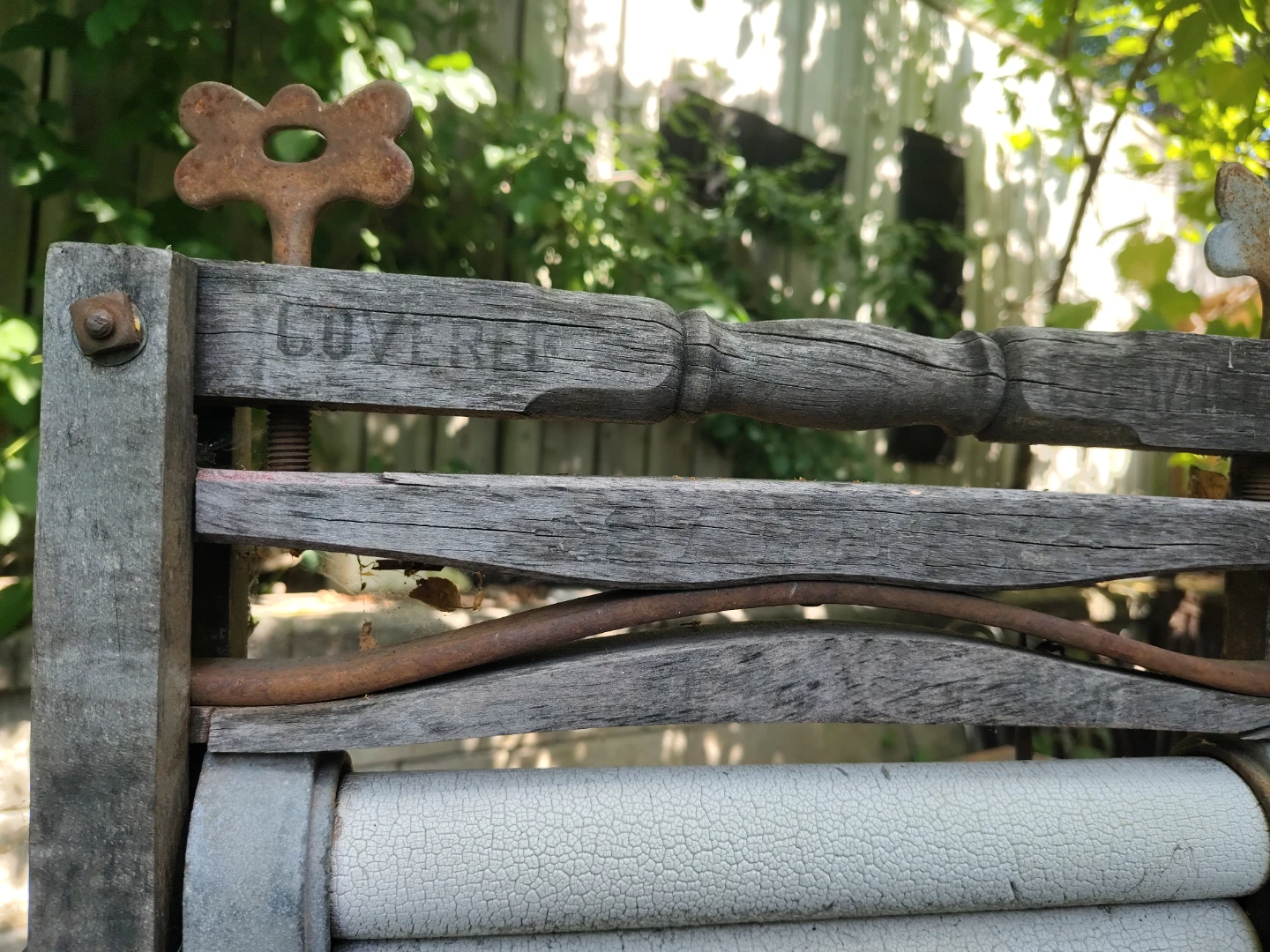 Antique Covered-R Model Wringer - photo 2