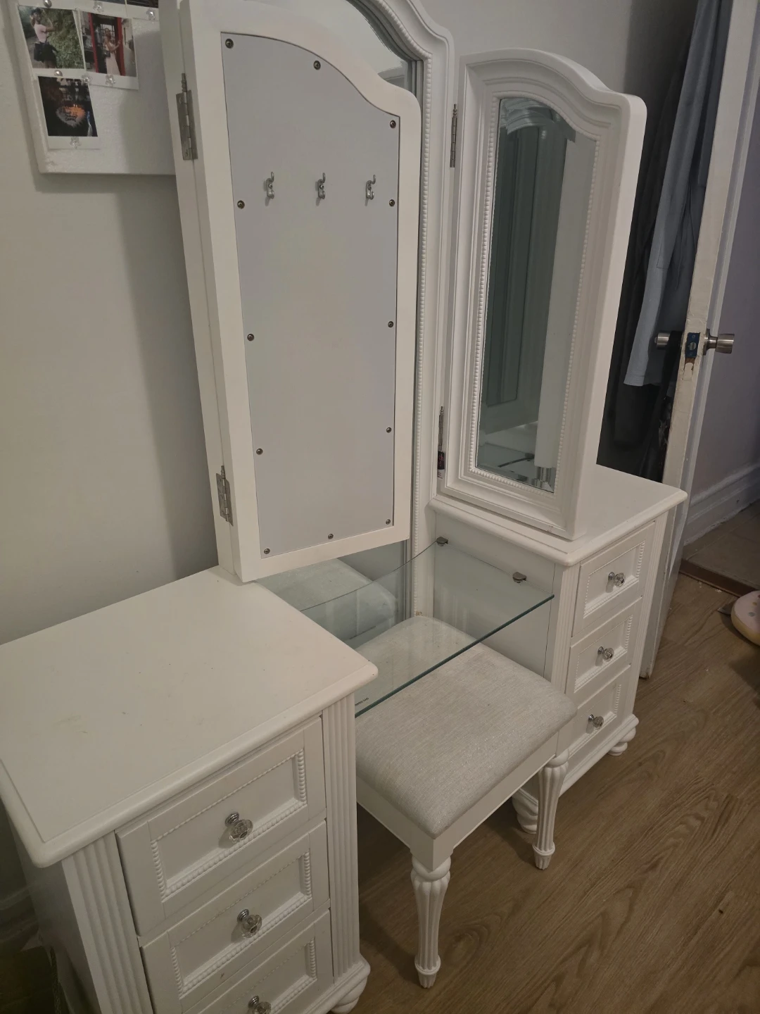 White Vanity Set with Tri-Fold Mirror and Stool - photo 2
