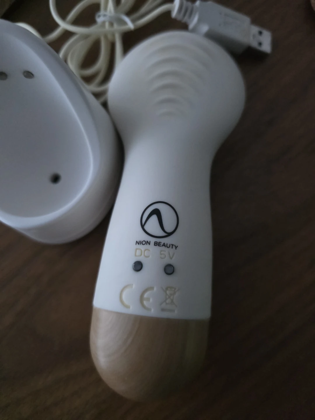 NION BEAUTY Facial Cleansing Brush with Charging Base - photo 2