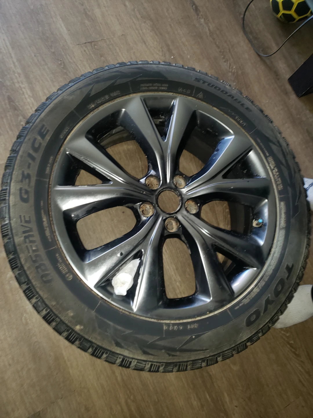ToyoaObserve G3-Ice Tire and Rim