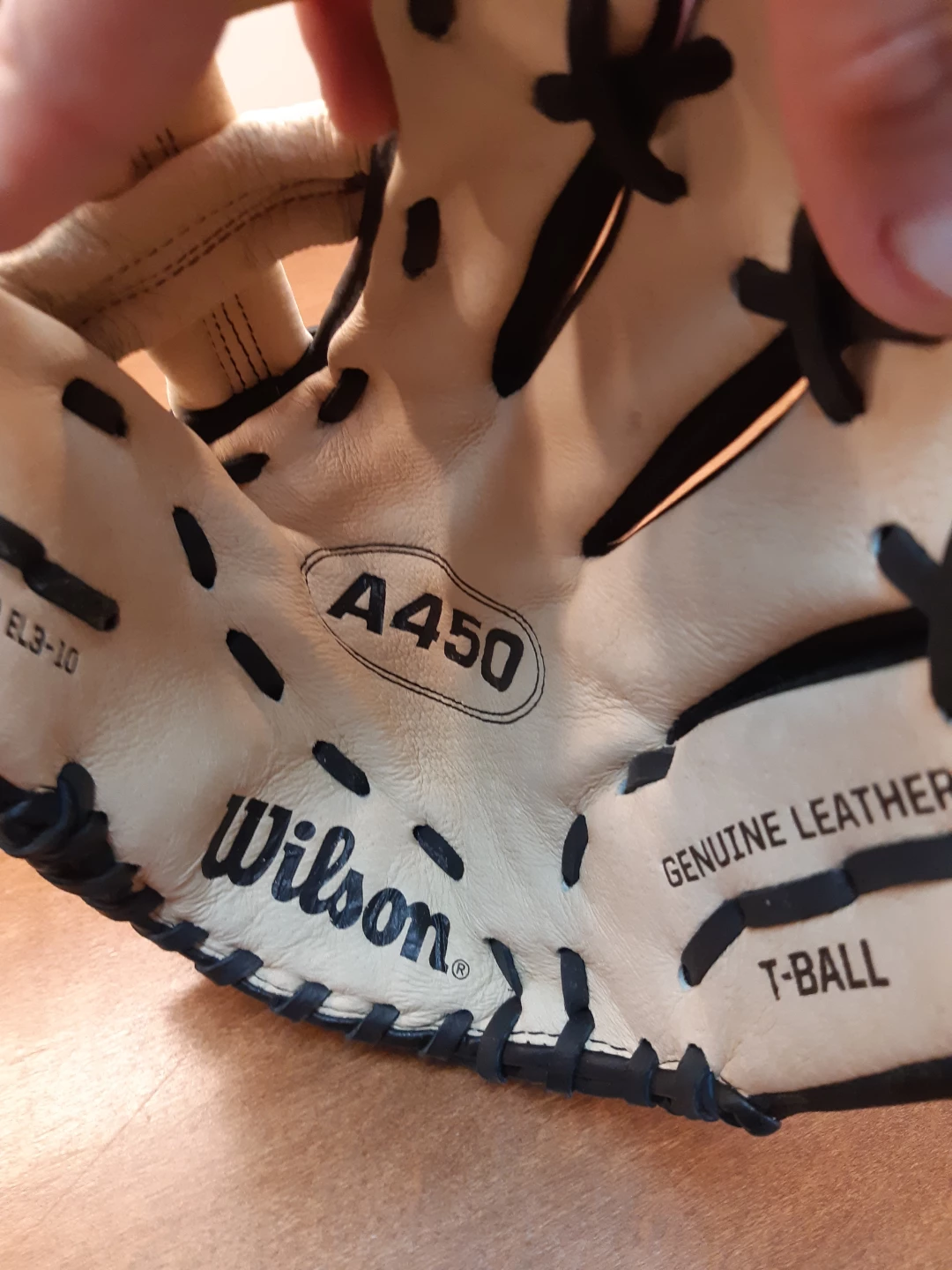 Wilson A450 youth genuine leather T-ball glove - photo 4