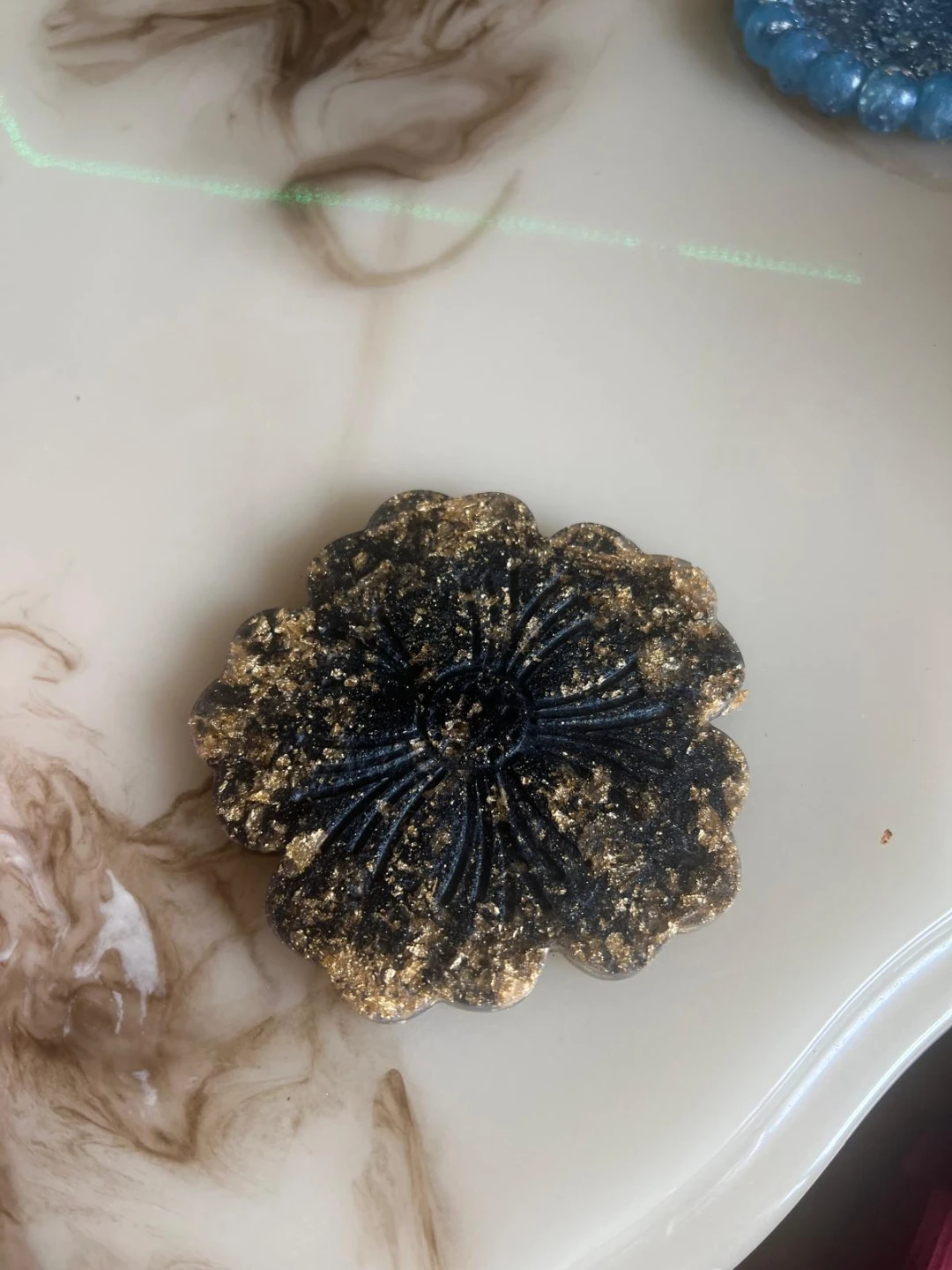 ❗️REAIN ❗️Black and Gold Flower coaster 🌸🪷 - photo 3
