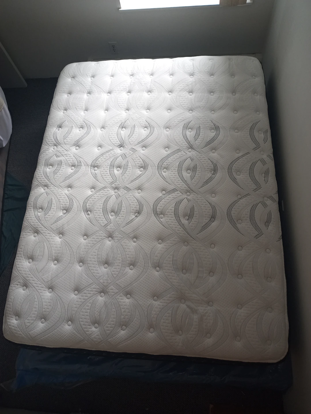 Sealy Queen Size Mattress and Boxspring