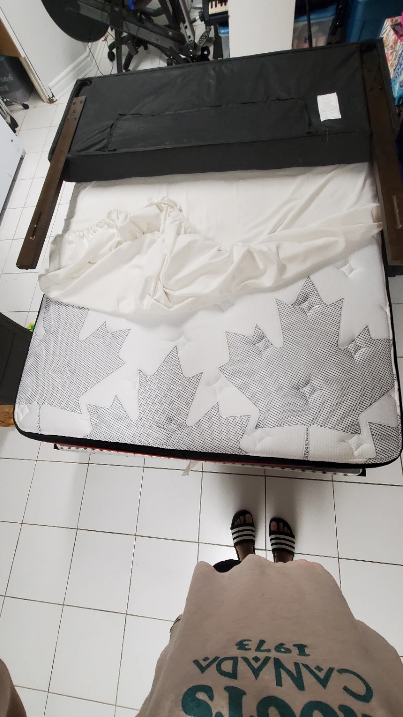 Like new double mattress, headboard, boxspring and frame - photo 3