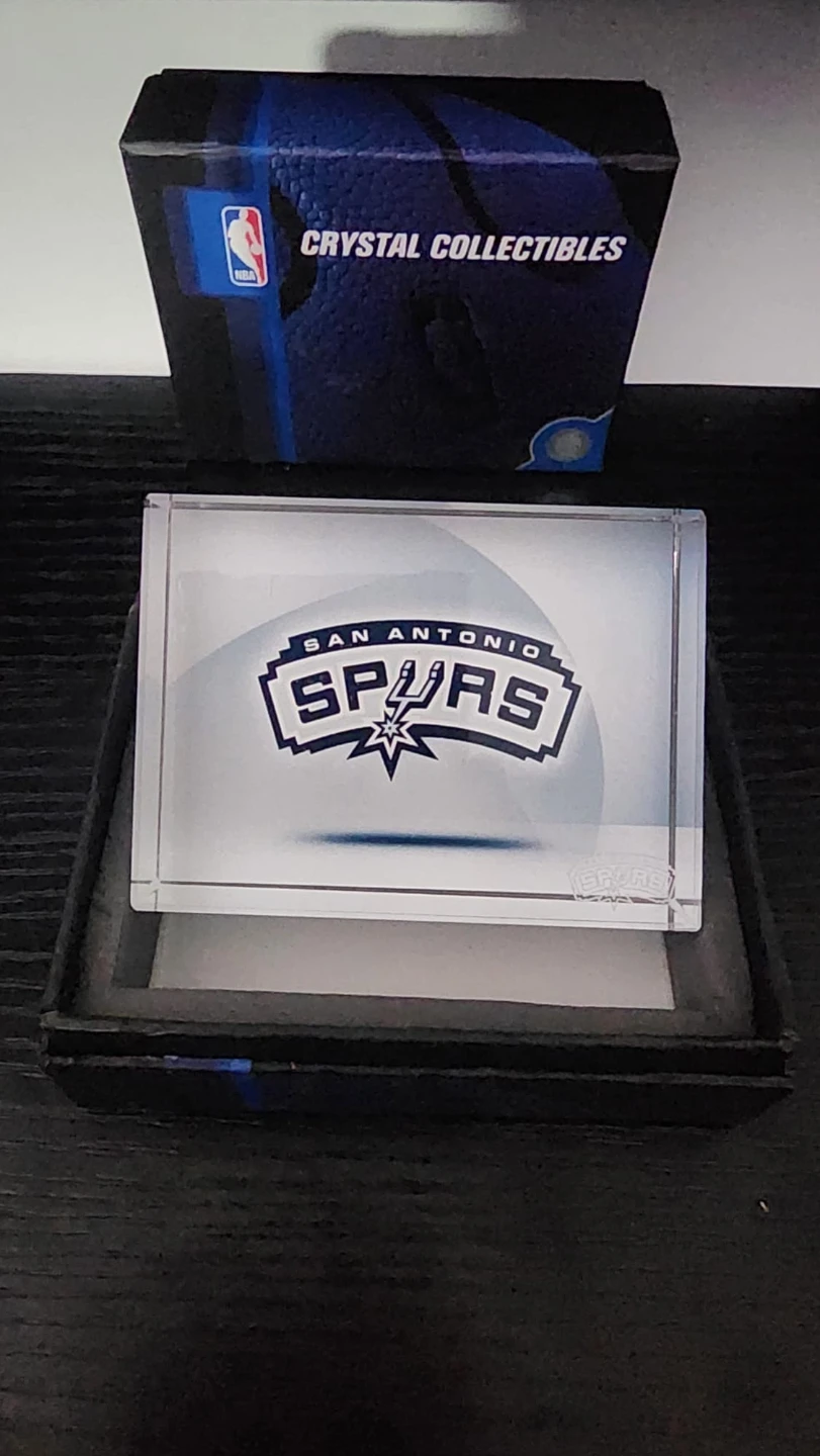Title: NBA Crystal Collectibles Set – 8 Teams & 2 Players - photo 4