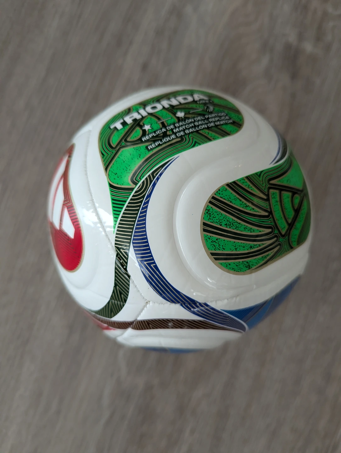 TRIONDA Replica Match Ball