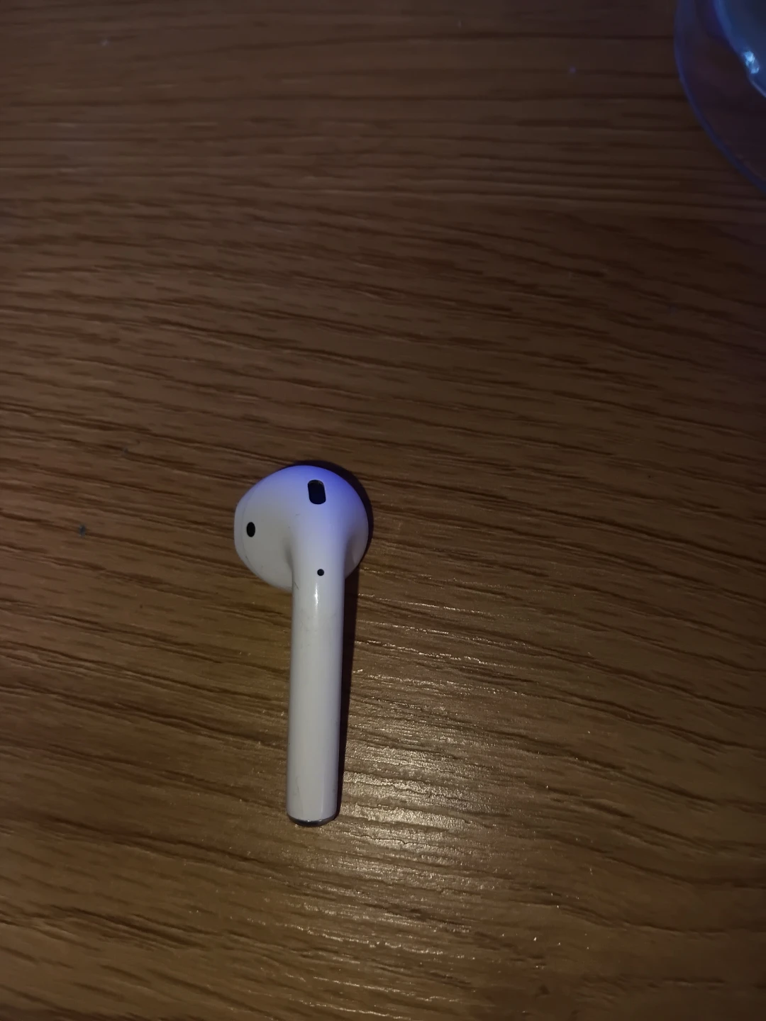Left generation 2 Apple AirPod replacement