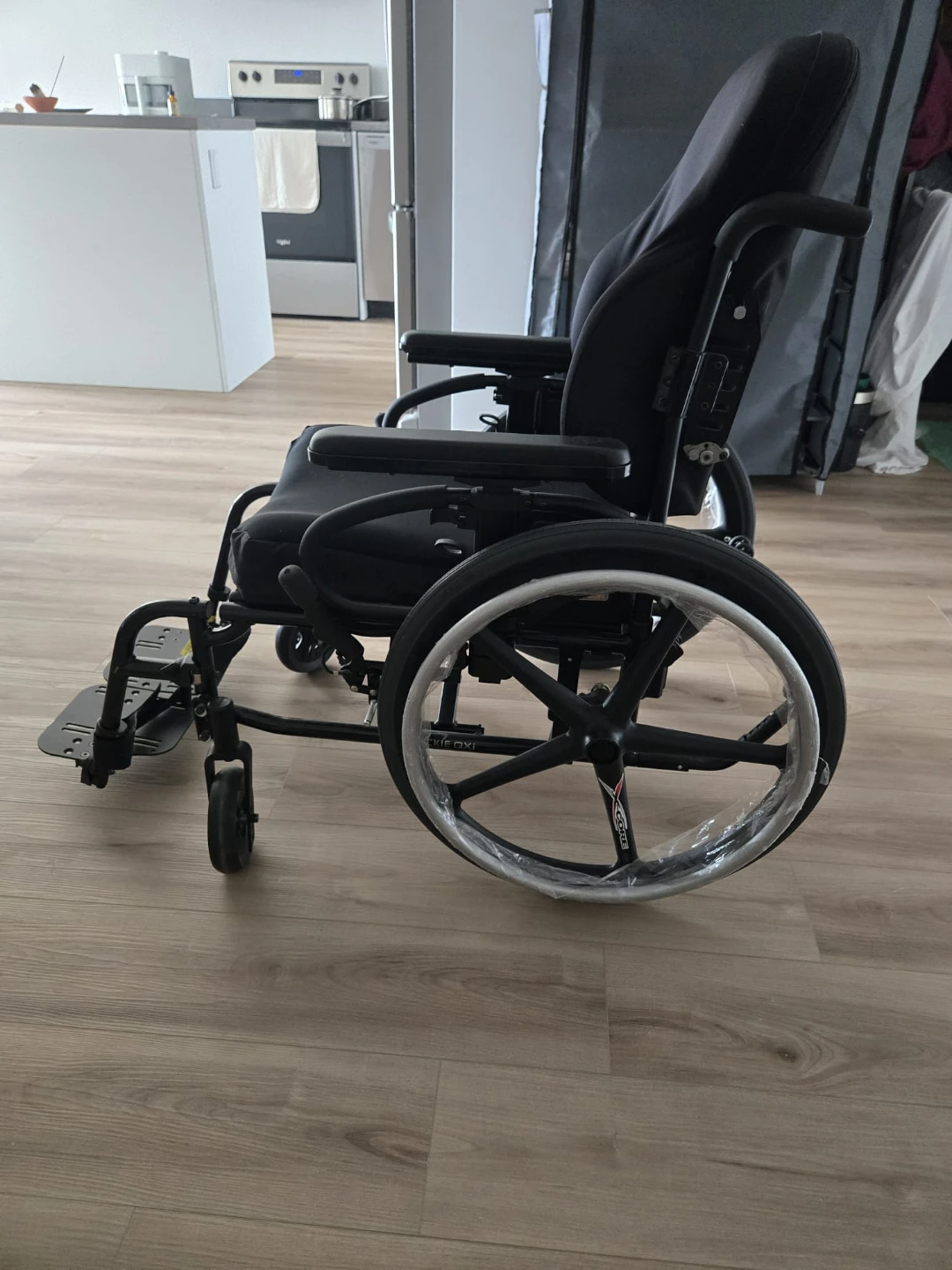 Future Mobility Lightweight Wheelchair - photo 4