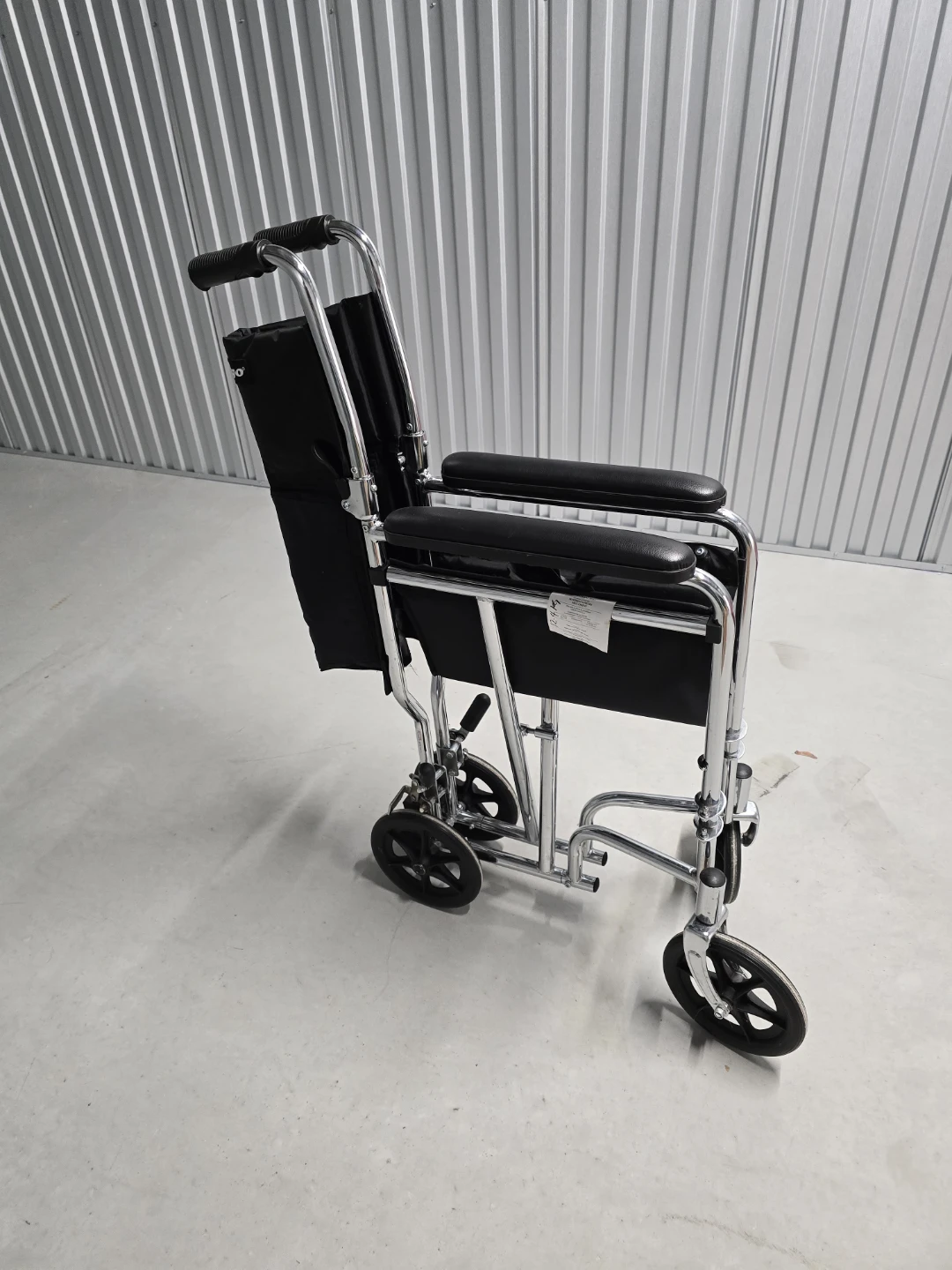 Folding wheelchair - photo 3