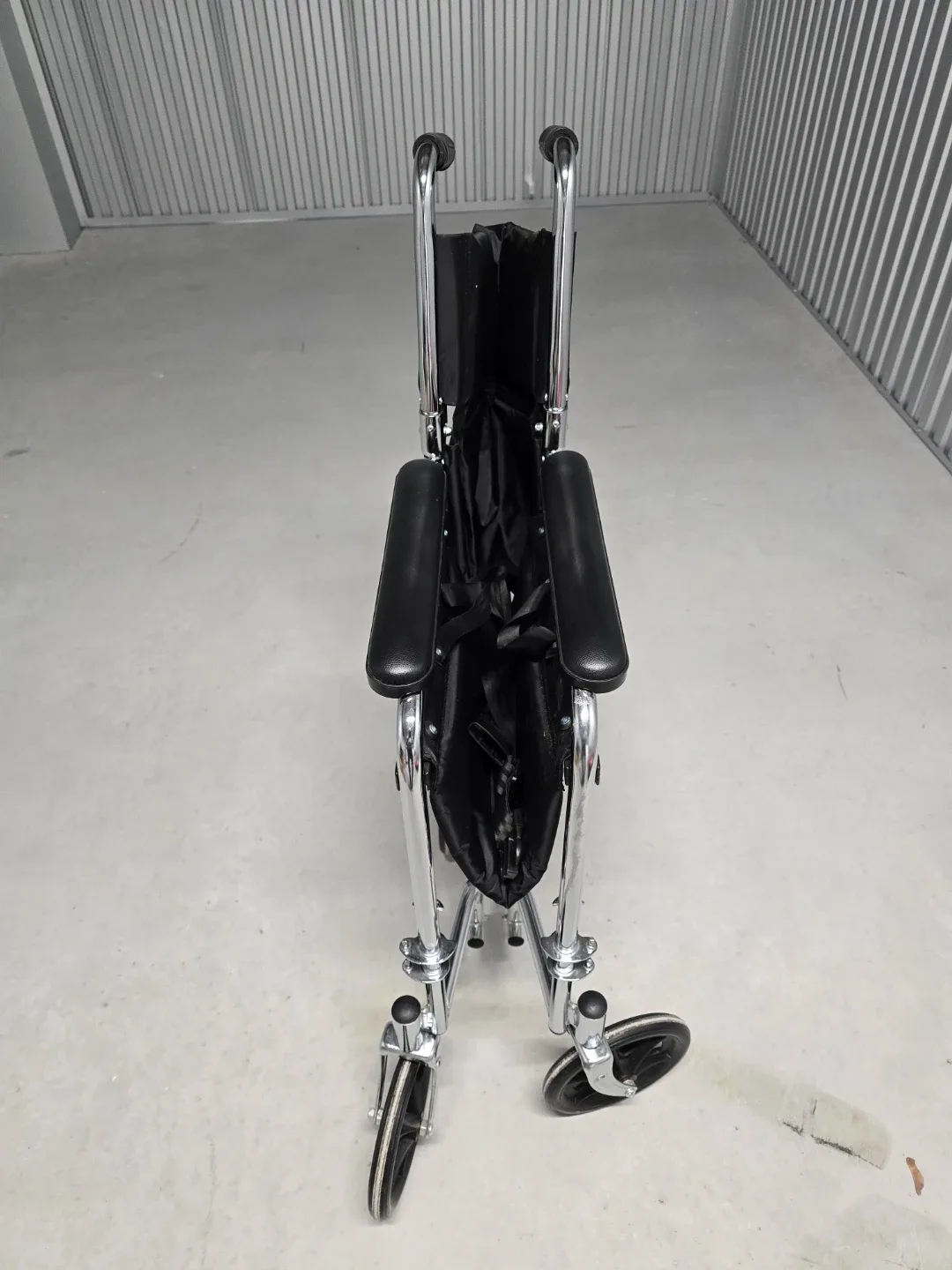 Folding wheelchair - photo 4