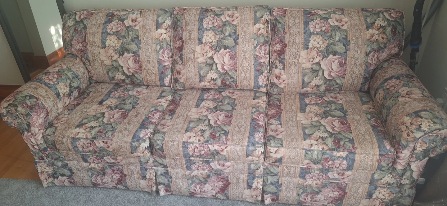 Vintage floral Print Sofa - photo 3