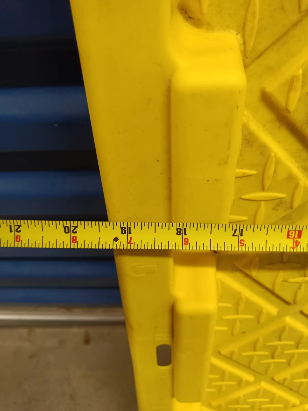 1 Yellow Storage Container Lid - photo 2