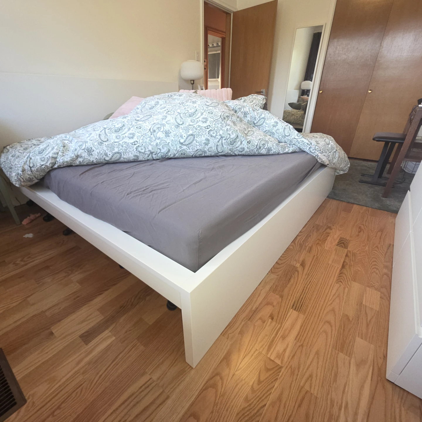 King bed frame and mattress for sale - photo 2
