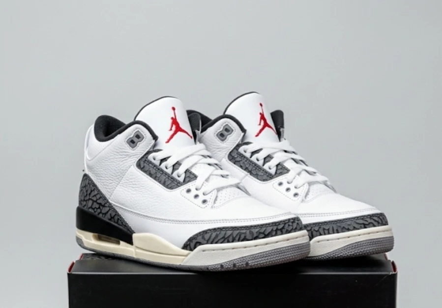 Air Jordan 3 Retro OG "White Cement Reimagined" Size 6y men - photo 3