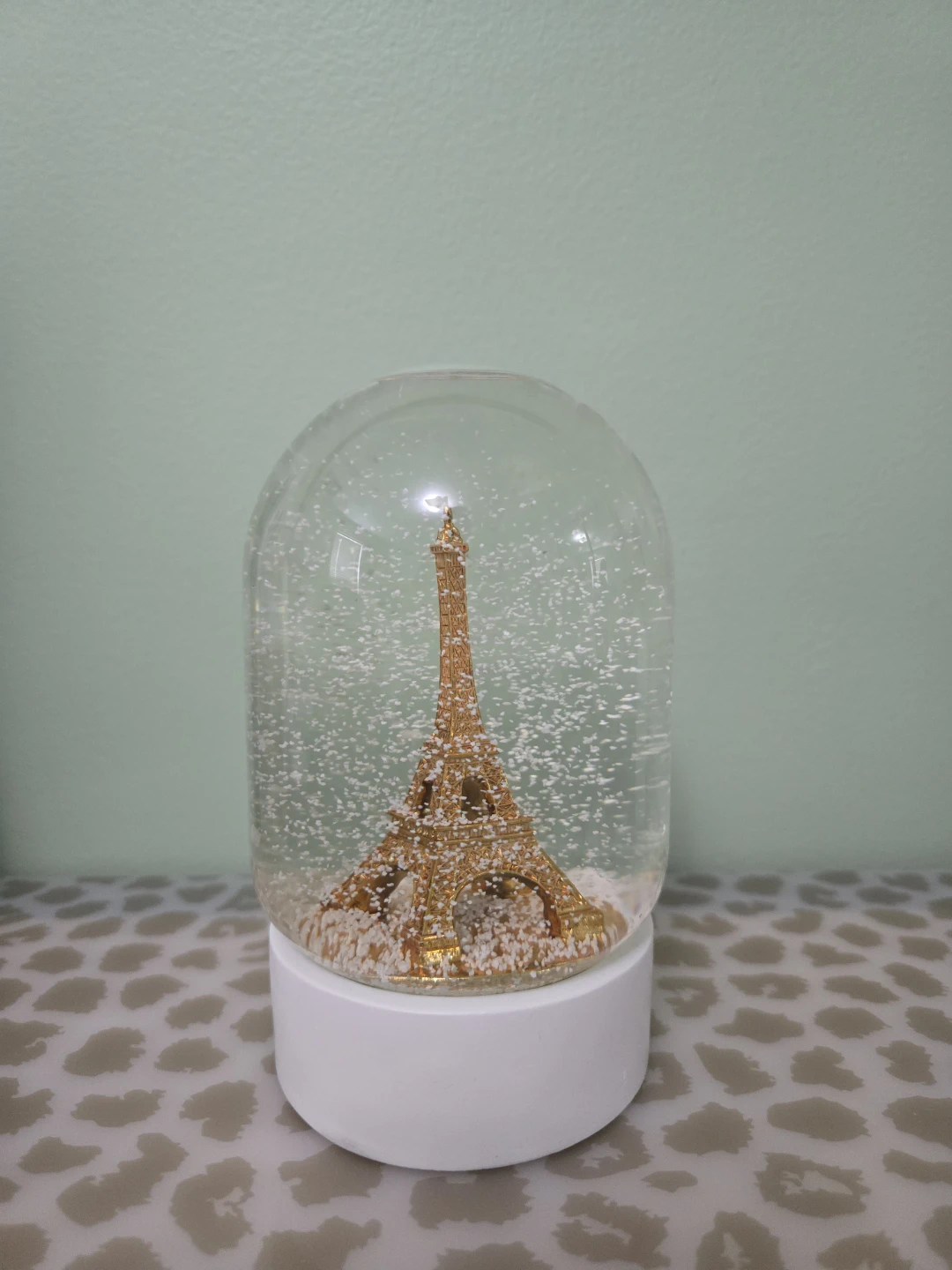 Eiffel Tower Snow Globe - photo 2