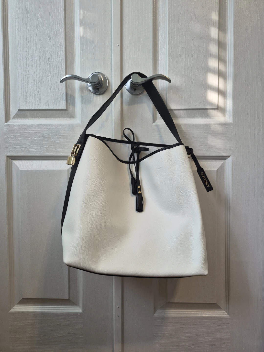 A. Bellucci White Leather Tote Bag - photo 3