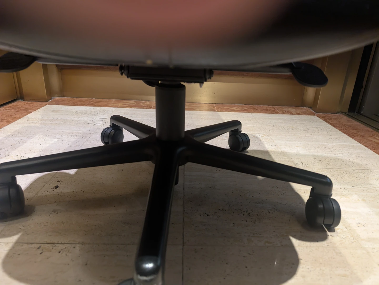 Black Leather Office Chair - photo 2