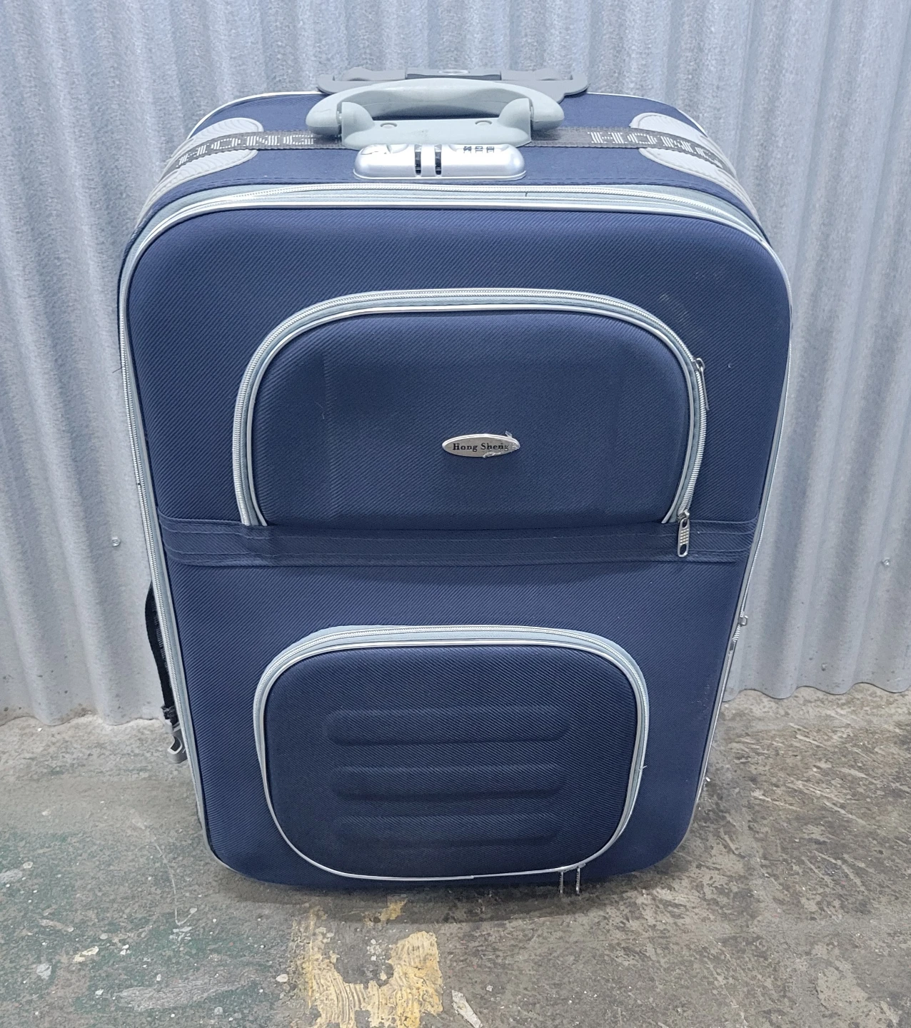 Suitcases - photo 2