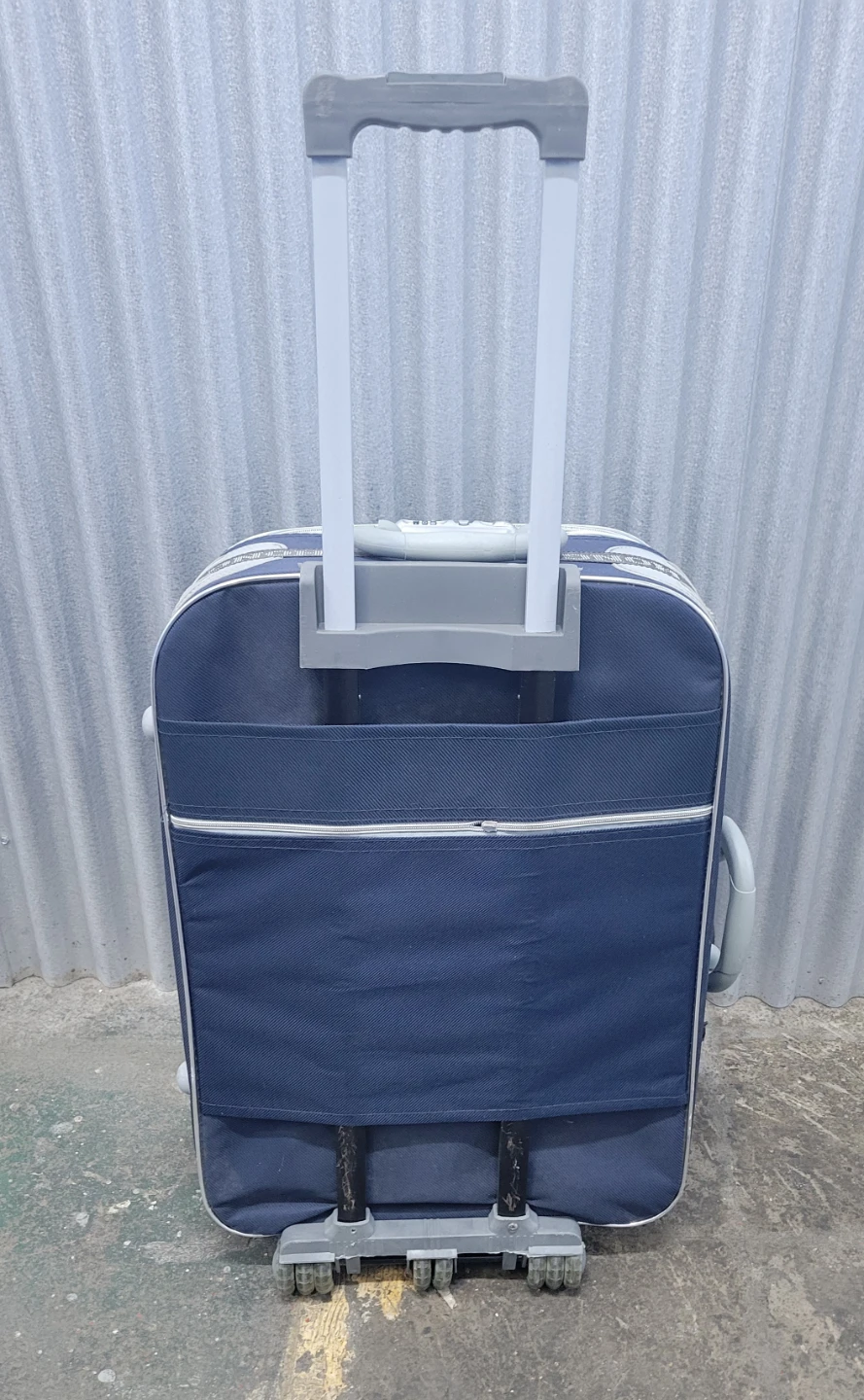 Suitcases - photo 3