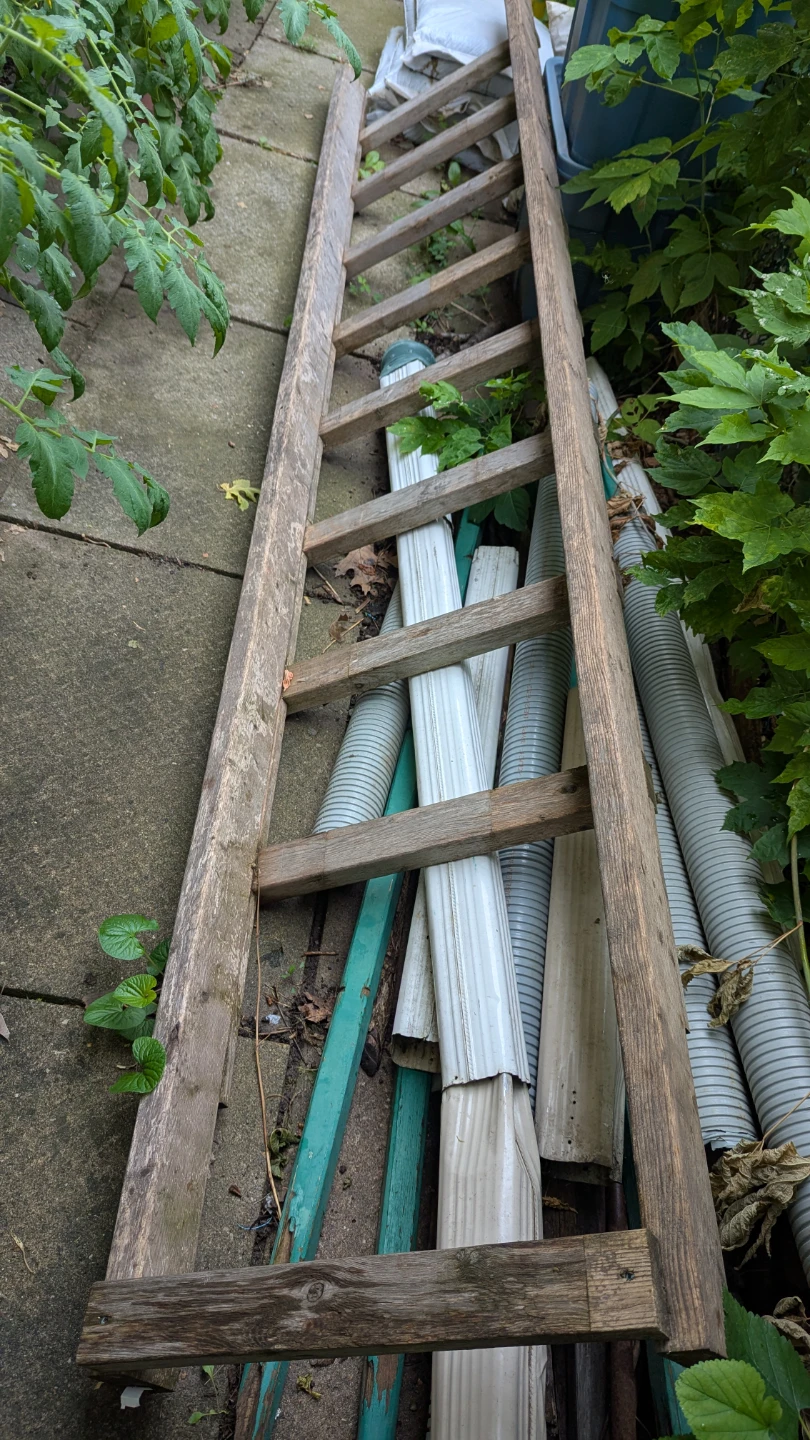 Wood heavy Ladder