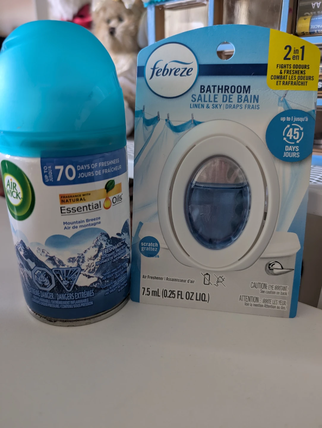Air Wick Mountain Breeze & Febreze Linen & Sky Air Fresheners