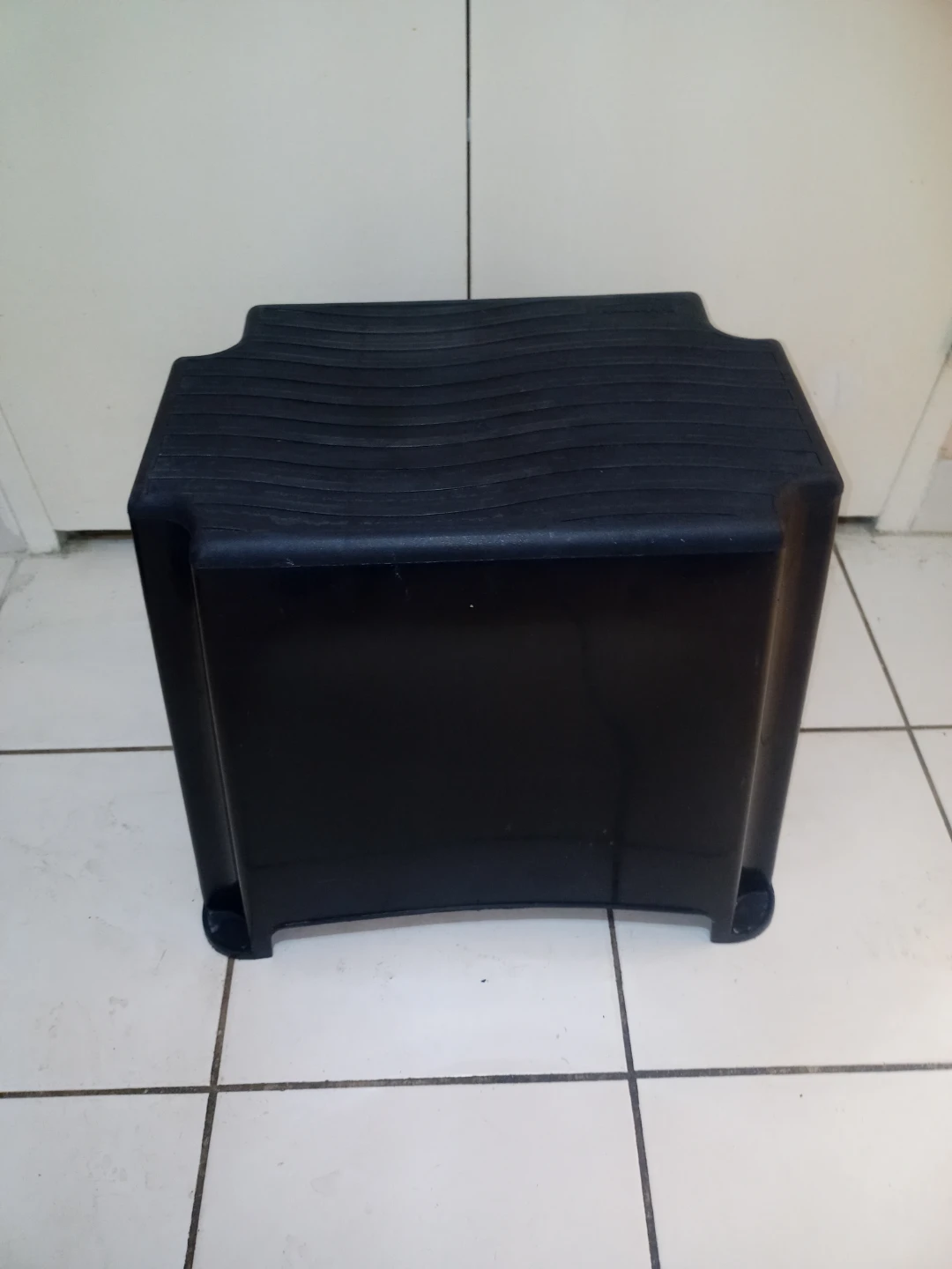 Rubbermaid 2 Tier Step Stool - photo 4