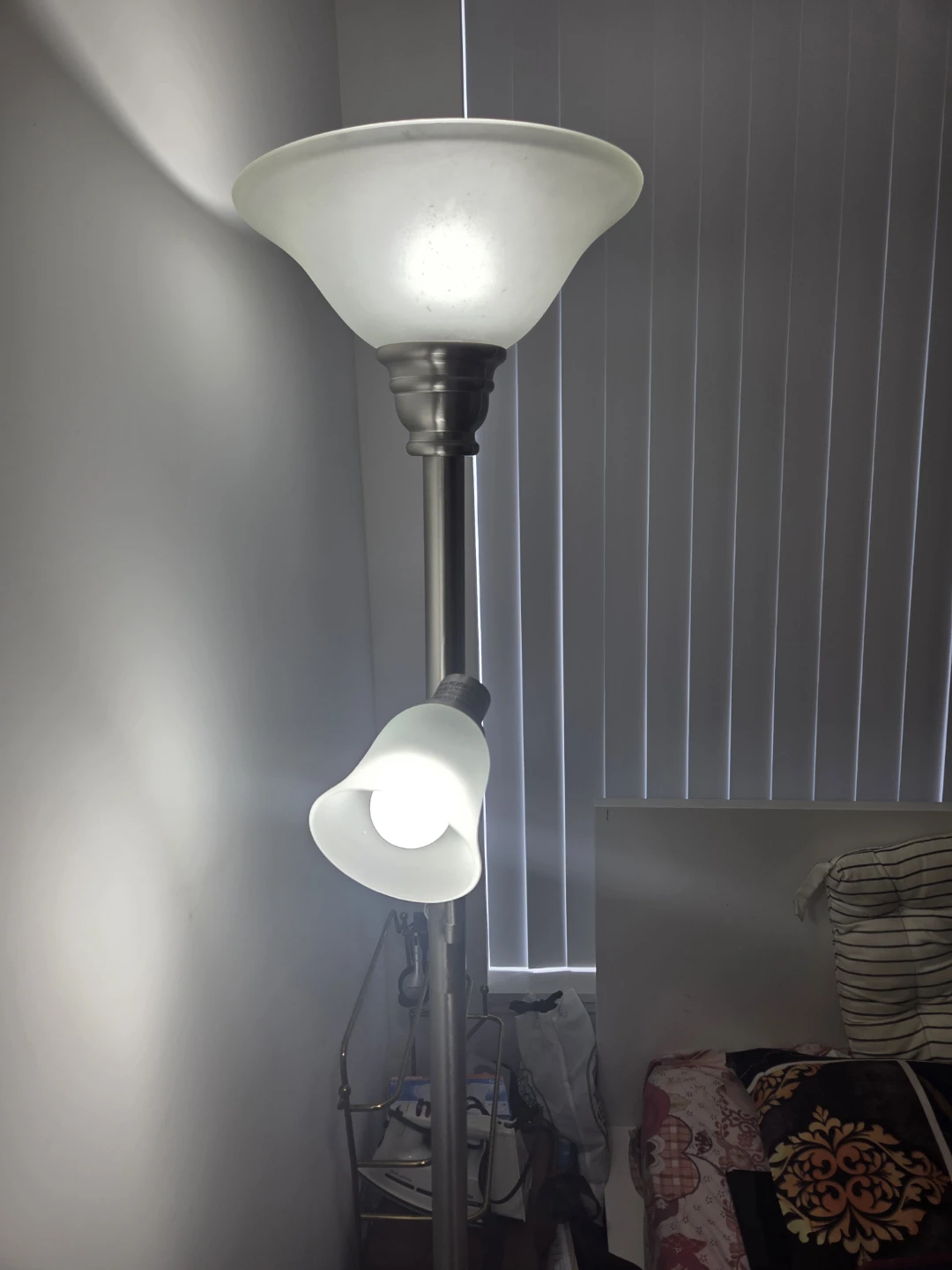 Floor Lamp with Two Lights - photo 2