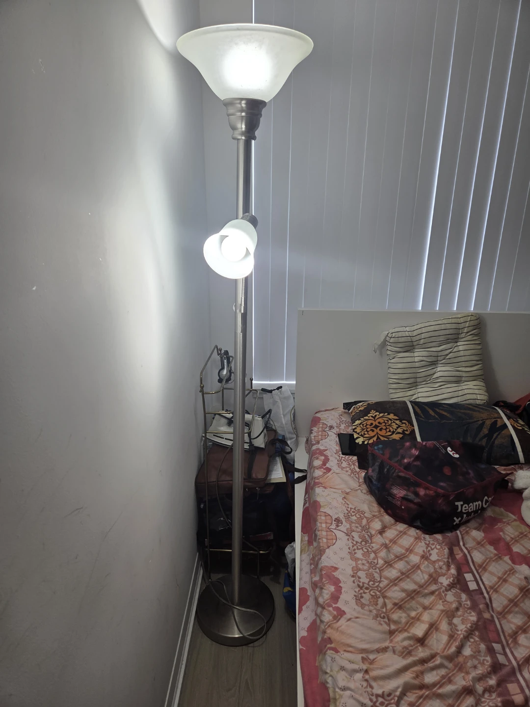 Floor Lamp with Two Lights - photo 4